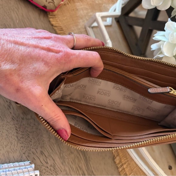 Michael Kors Large Brown Pebbled Leather Zip Around Continental Wallet | EUC - Picture 8 of 10